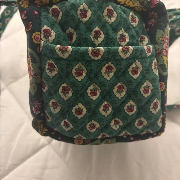 Vera Bradley Patterned Women's Bag - Picture 3 of 4